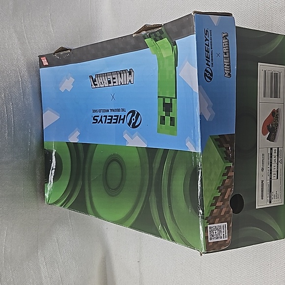 Minecraft Heeleys, Mens Size 12, New in Box - Picture 9 of 10